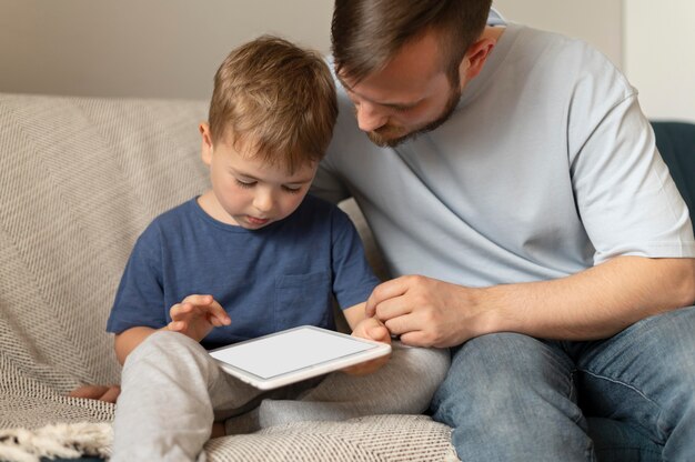 Parent with kids using Teko Kids Image